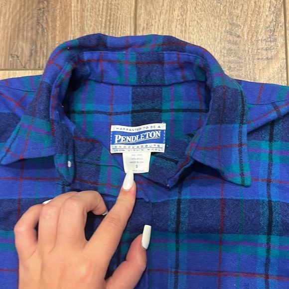 Pendleton wool button up - Picture 2 of 2
